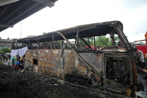 23 Tote bei Schulbus-Brand in Thailand - Fahrer stellt sich