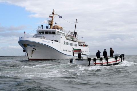 Nach Stromausfall - Helgolandfähre treibt auf Nordsee