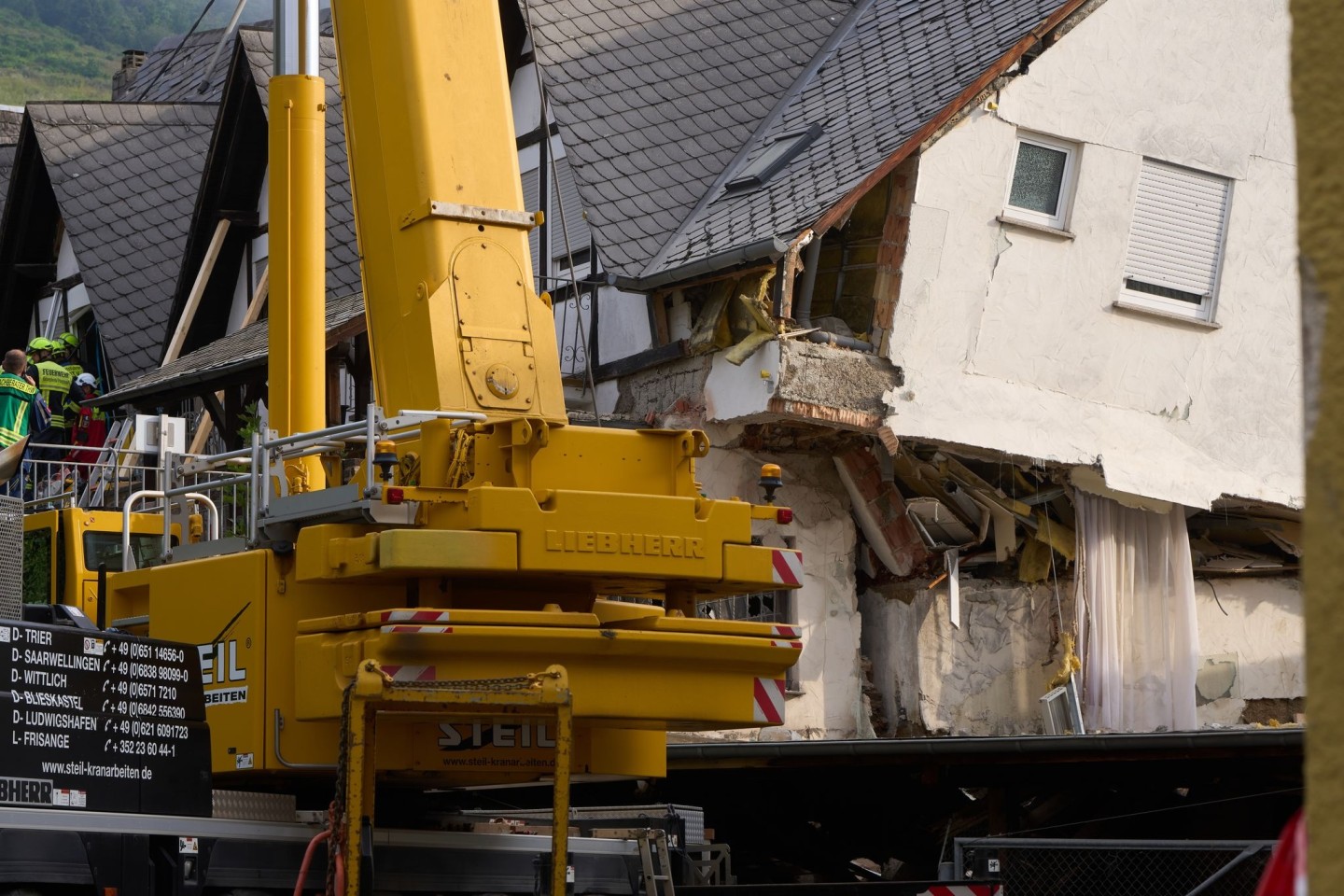 Seit Tagesanbruch zeigen sich in Kröv erschreckende Bilder. 